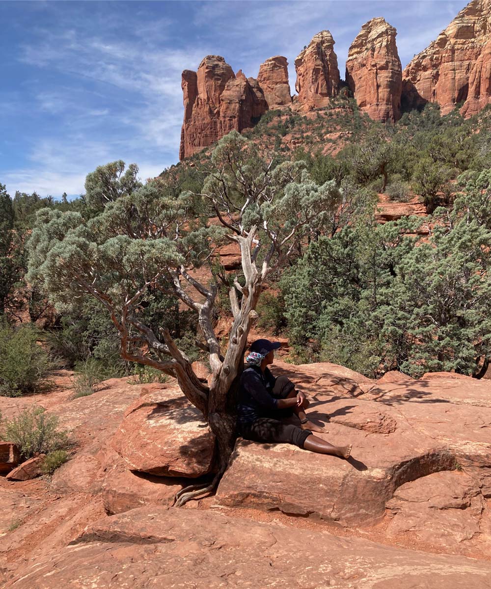 shawngela-pierce-under-a-tree-in-sedona-1000x1200 image Who we Serve